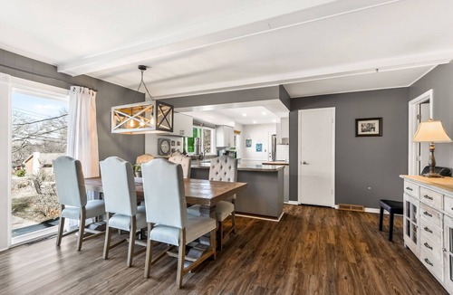 South Kansas City House | Spacious 6-bedroom house in Kansas City