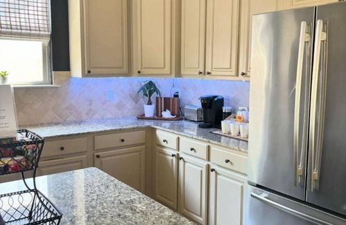 Prairieville House | Spacious 6-bedroom house with outdoor kitchen and pool with great location