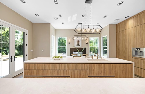 Saddle River House | Spacious 6-bedroom house in fabulous Saddle River with AC