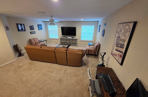 North San Antonio - SAT House | Spacious 6-bedroom house in tranquil San Antonio with private pool