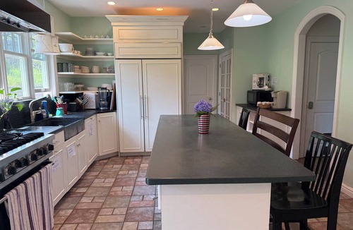 Marblehead House | Spacious 6 BR·7 Beds·3.5 BA house in charming Marblehead & Near Salem & Beaches