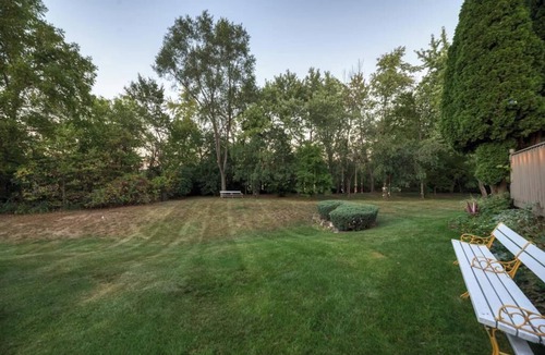 Bartlett House | Spacious 6 BR Villa, Birthday, Events, Sleeps 20