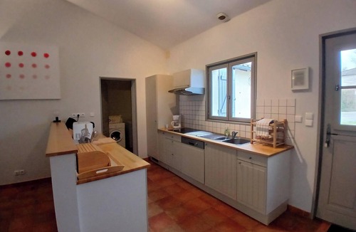 Chalais Villa | Spacious 6-person ground floor villa with pool, garden & Chalais chateau views.