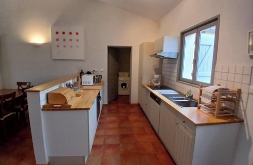 Chalais Villa | Spacious 6-person ground floor villa with pool, garden & Chalais chateau views.