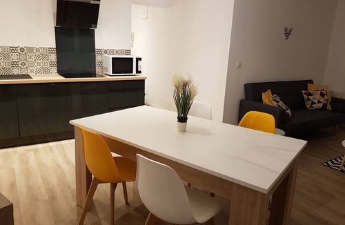 Dieppe Apartment | Spacious 67 m2 apartment with private parking