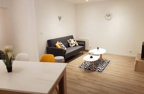 Dieppe Apartment | Spacious 67 m2 apartment with private parking
