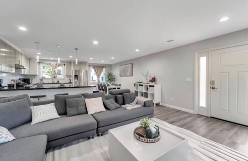 San Jose House | Spacious 6Bd/5Bath Willow Glen San Jose