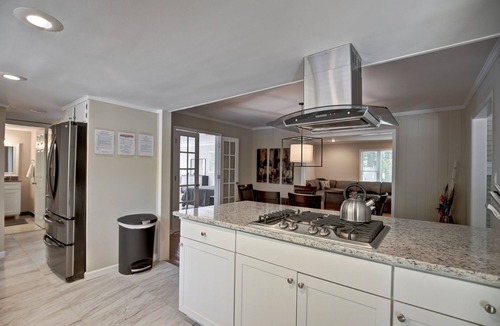 East Point House | Spacious 6BR ATL Home Near Airport Private Pool HotTub Longterm 14 max