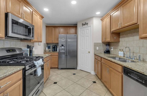 Spring House | Spacious 6BR Family Home | Quiet & Convenient