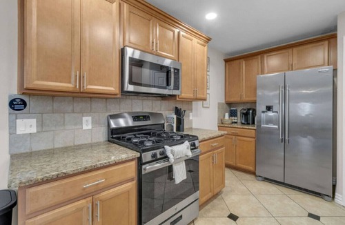 Spring House | Spacious 6BR Family Home | Quiet & Convenient
