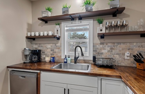 Springfield House | Spacious 6BR Getaway w/Fire Pit Sleeps 12