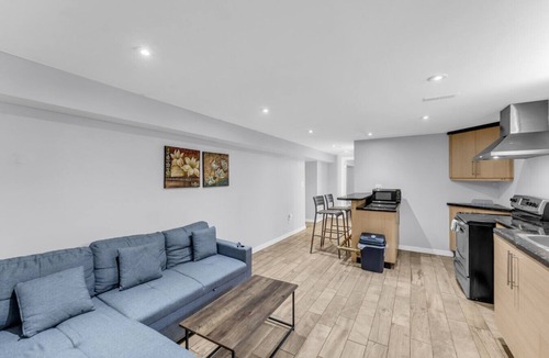 Mount Pleasant Apartment | Spacious 6BR Getaway | Sleeps 16 | Yard & Parking