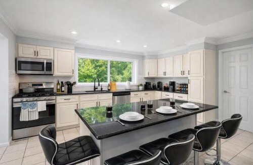 White Plains House | Spacious 6BR Getaway Game Room Firepit NYC