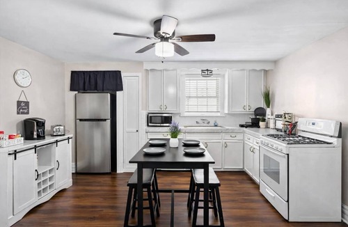 Bonnycastle House | Spacious 6BR home in the Highlands near hotspots!
