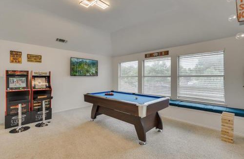 Sachse House | Spacious 6BR Pool Hot Tub & Game Room