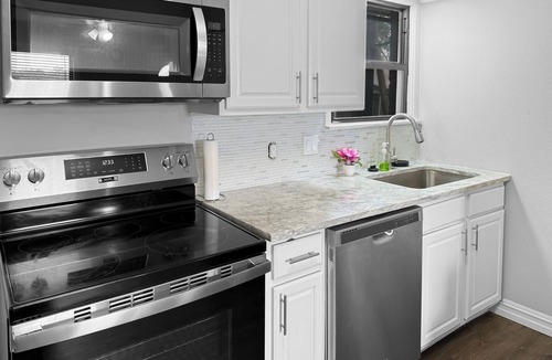 Mesquite House | Spacious 6BR Retreat 15 Mins to Downtown Dallas