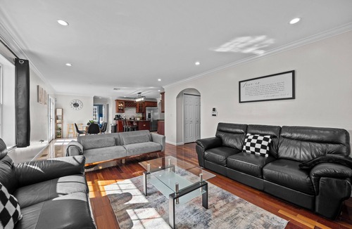 Bloomingburg House | Spacious 6BR Villa - Serene Scenic Mountain Escapenn