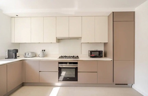 Paddington House | Spacious 7 Bed Marvelous Mansion with Rooftop Terrace & AC