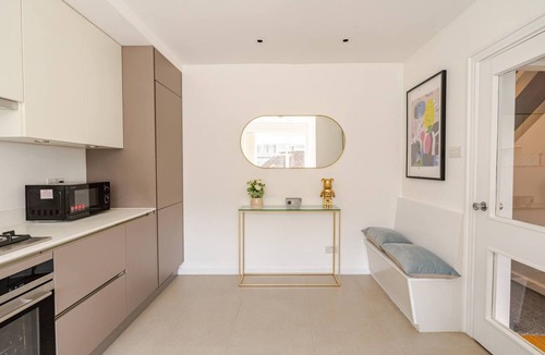 Paddington House | Spacious 7 Bed Marvelous Mansion with Rooftop Terrace & AC