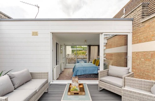 Paddington House | Spacious 7 Bed Marvelous Mansion with Rooftop Terrace & AC