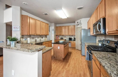 Barker House | Spacious 7BR Houston Home w/Pool, Game Room & BBQ