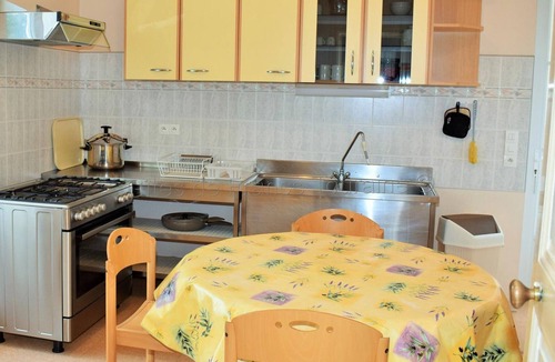 Yzeures-sur-Creuse Cottage | Spacious 8-bedroom gite with garden, Pets welcome, Wifi, Parking