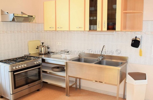 Yzeures-sur-Creuse Cottage | Spacious 8-bedroom gite with garden, Pets welcome, Wifi, Parking