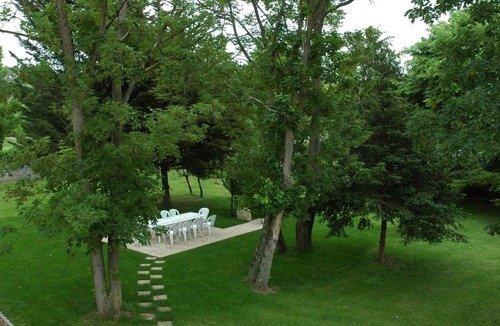 Yzeures-sur-Creuse Cottage | Spacious 8-bedroom gite with garden, Pets welcome, Wifi, Parking