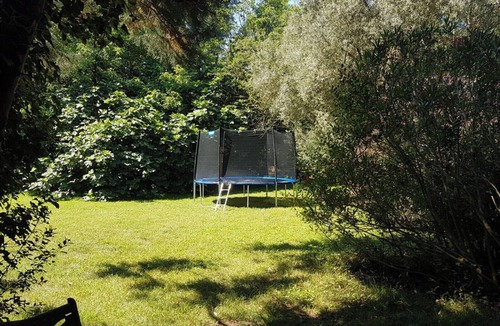 Villepinte House | Spacious 8-bedroom country house in Villepinte with private pool and parking