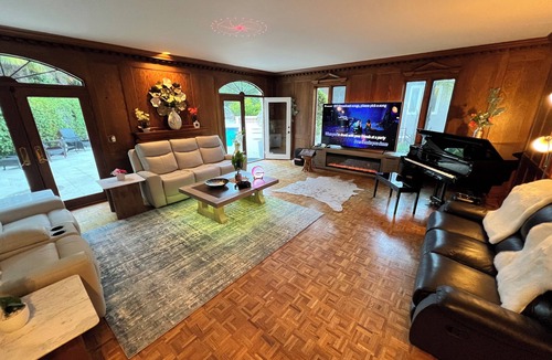 South San Mateo Villa | Spacious 8-bedroom villa with Pool/Spa/Waterfall