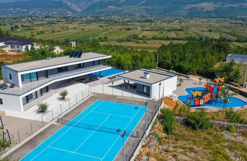 Podbablje Villa | Spacious 8-bedroom villa in amazing Grubine with AC