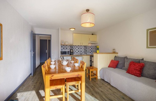 Germ Apartment | "Spacious 8-Person Apartment Near Peyragudes Slopes with Balcony & Free Parking"