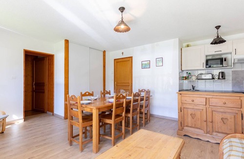 Germ Apartment | Spacious 8-Person Apartment in Peyragudes with Parking
