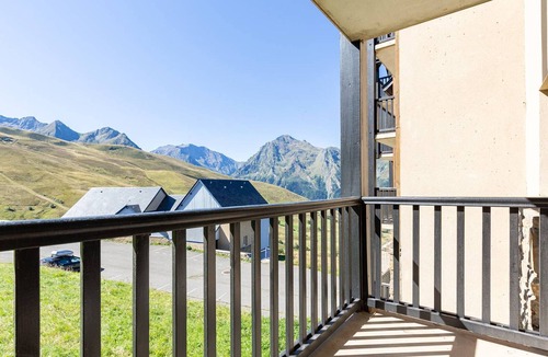 Germ Apartment | Spacious 8-Person Apartment in Peyragudes with Parking
