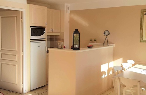 Rouret House | Spacious 8-Person Duplex: Terrace, 3 Bedrooms, Pet-Friendly, Parking, Daily Arrivals