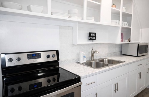 Danielson House | Spacious 8BR Home w/Foosball & Parking