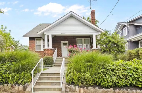 Northwest House | Spacious 9BR Takoma DC Retreat