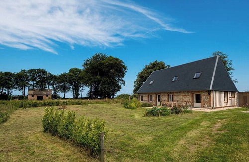 Malleville-les-Gres House | Spacious authentic vacation rental in Normandy near Veulettes sur mer