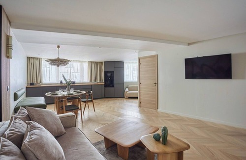 Necker Apartment | Spacious AC flat Luxembourg St Germain des près
