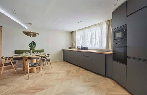 Necker Apartment | Spacious AC flat Luxembourg St Germain des près