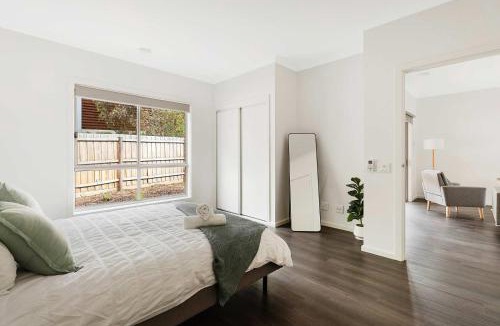 Darley House | Spacious & Accessibly friendly 3BR Home in Darley