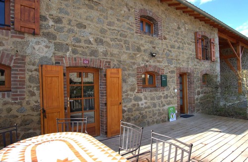 Les Salles Cottage | Spacious accommodation with terrace, nature, pets allowed
