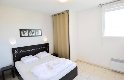 Azille Hotel | Spacious Accommodations for Families & Groups, Pool, Scenic Views