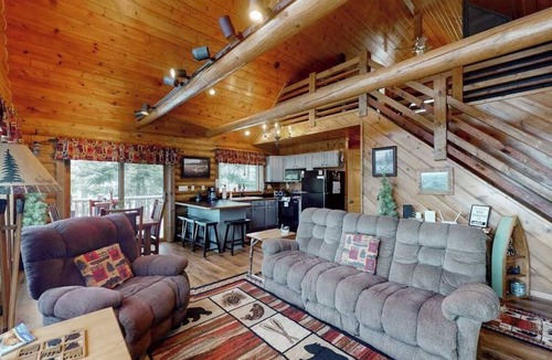 Presque Isle House | Spacious and beautiful lakefront log home on 7 acres with private dock