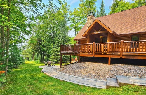 Presque Isle House | Spacious and beautiful lakefront log home on 7 acres with private dock
