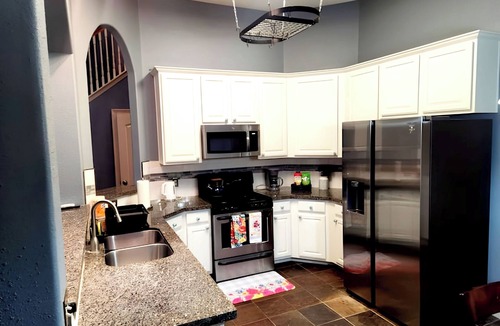 Spring House | Spacious and beautifully decorated 3BR, 2.5BA family home with game room