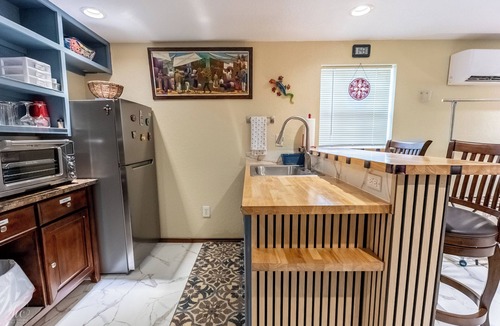 North San Antonio - SAT Apartment | Spacious AND BODACIOUS studio, sleeps 2, for guests that love the color purple!