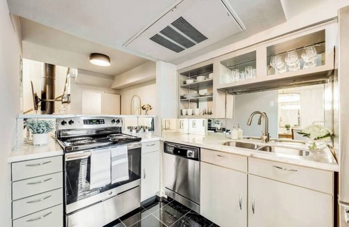 Old East Dallas Apartment | Spacious and Bright, 2-Story Executive Loft