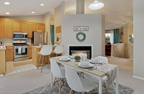 Covington House | Spacious and Bright Home Away From Home