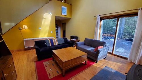 Tannersville House | Spacious and bright mountain house